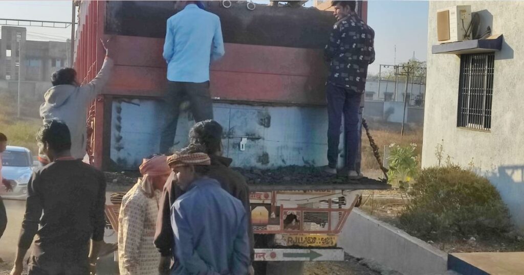 liquor caught in truck at rajkot