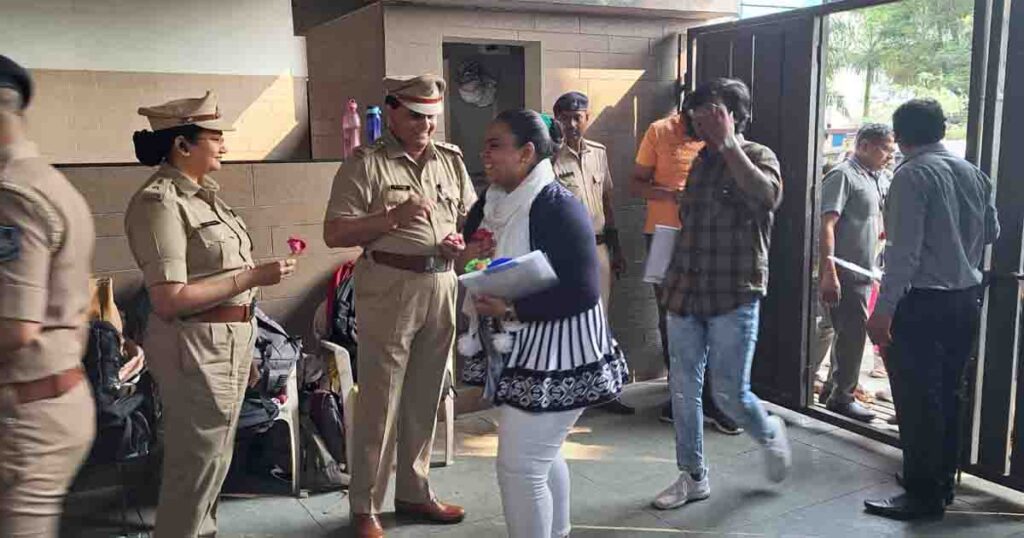 Surat Police Helping Students During Board Exam