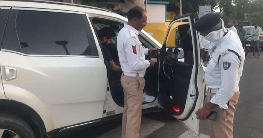 Ahmedabad traffic police special drive on black film car