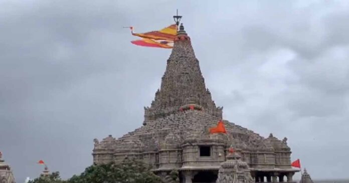 dwarkadhish temple flag damaged