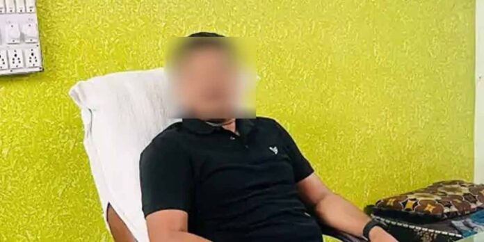 Surat policeman scandal revealed by Valsad police