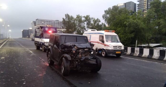 Thar dumper collision in Ahmedabad