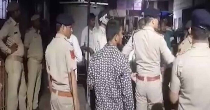 Vadodara Clash Between Two Group