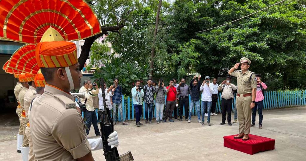 bhavnagar sp guard of honor 