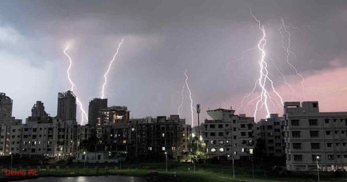 frequent lightning strikes in Gujarat