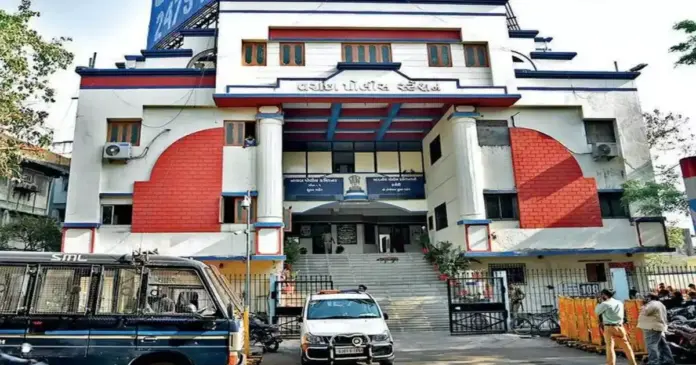 varachha police station