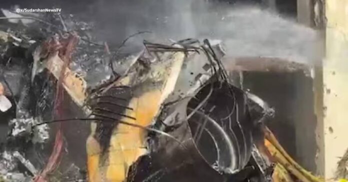 Bangladesh plane crash